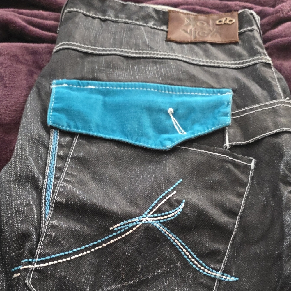 Jeans - Picture 2 of 10